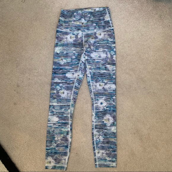 Lululemon Wunder Under Leggings White Blue Size 4 - Picture 1 of 3
